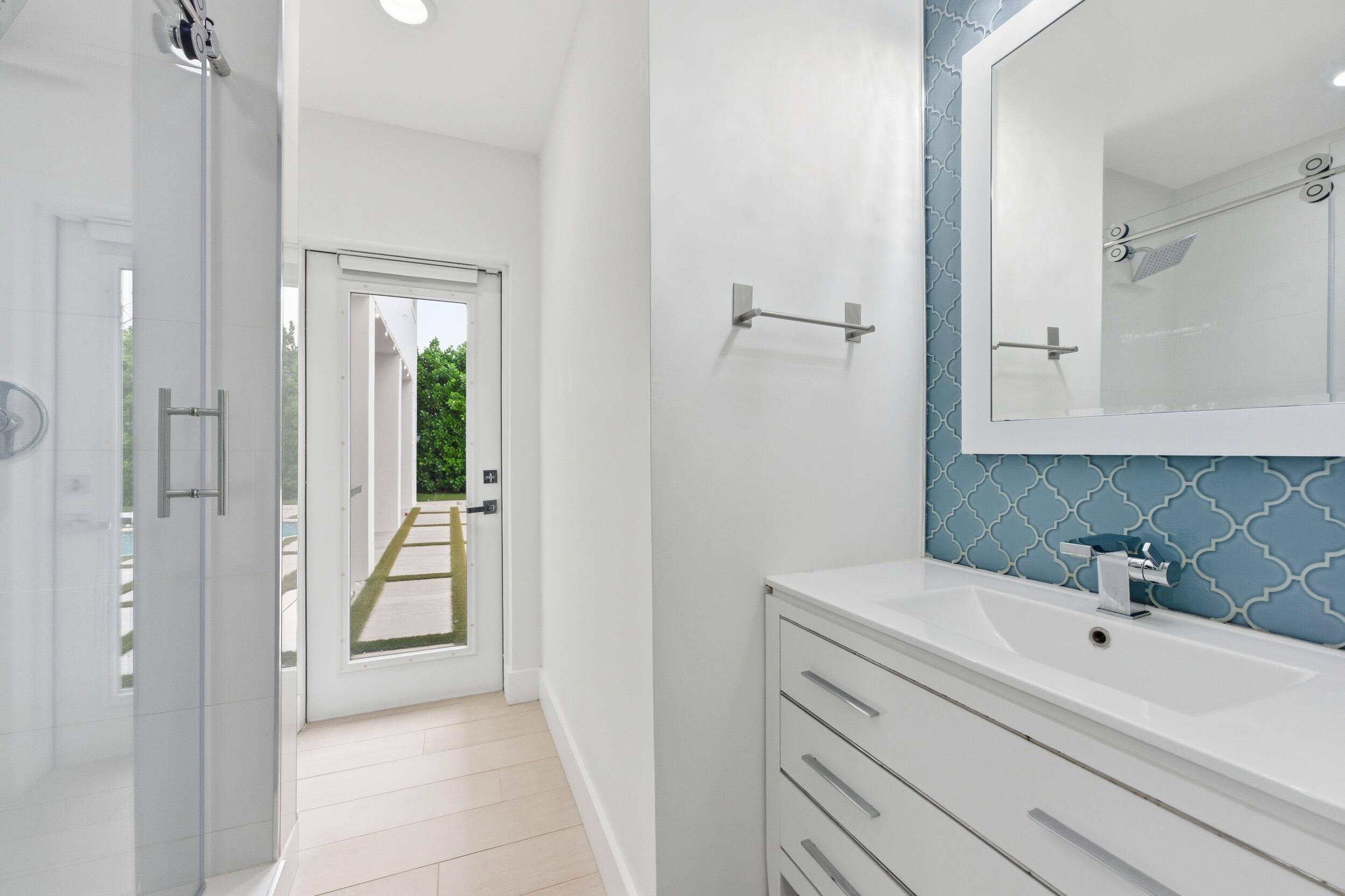 1044 Northwest 6th Drive Boca Raton, FL 33486 - Photo 10 of 33 31__jjl3823