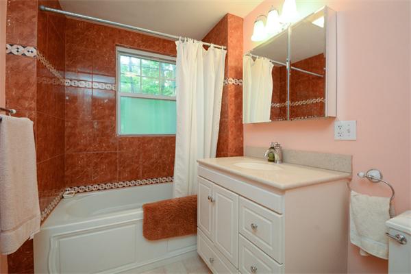138 Middlesex Road, Unit 1 Newton, MA 02467 - Photo 13 of 20