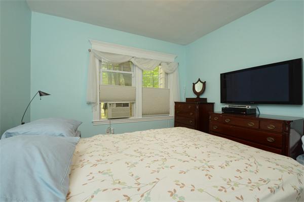 138 Middlesex Road, Unit 1 Newton, MA 02467 - Photo 14 of 20