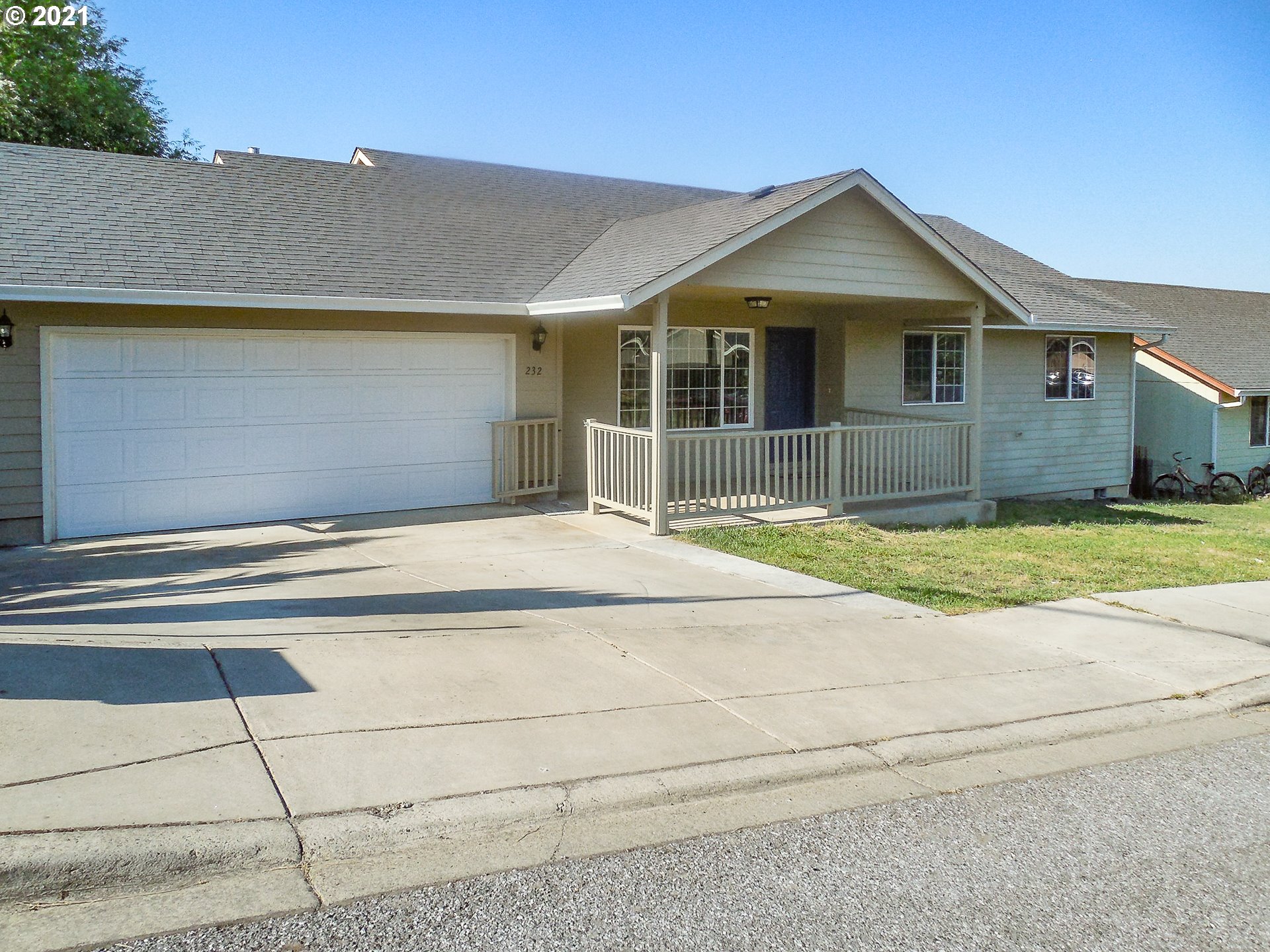 232 Northeast Rose Ridge Drive Winston, OR 97496 - Photo 2 of 29 Gallery Image 2