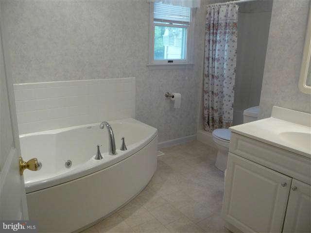 5529 Emory Road Upperco, MD 21155 - Photo 13 of 22 Bath (Master)
