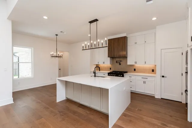 $560,000 | 3570 Lily Lane, Beaumont, TX 77713