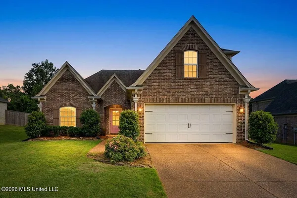 $359,000 | 143 Magnolia Gardens Drive, Hernando, MS 38632
