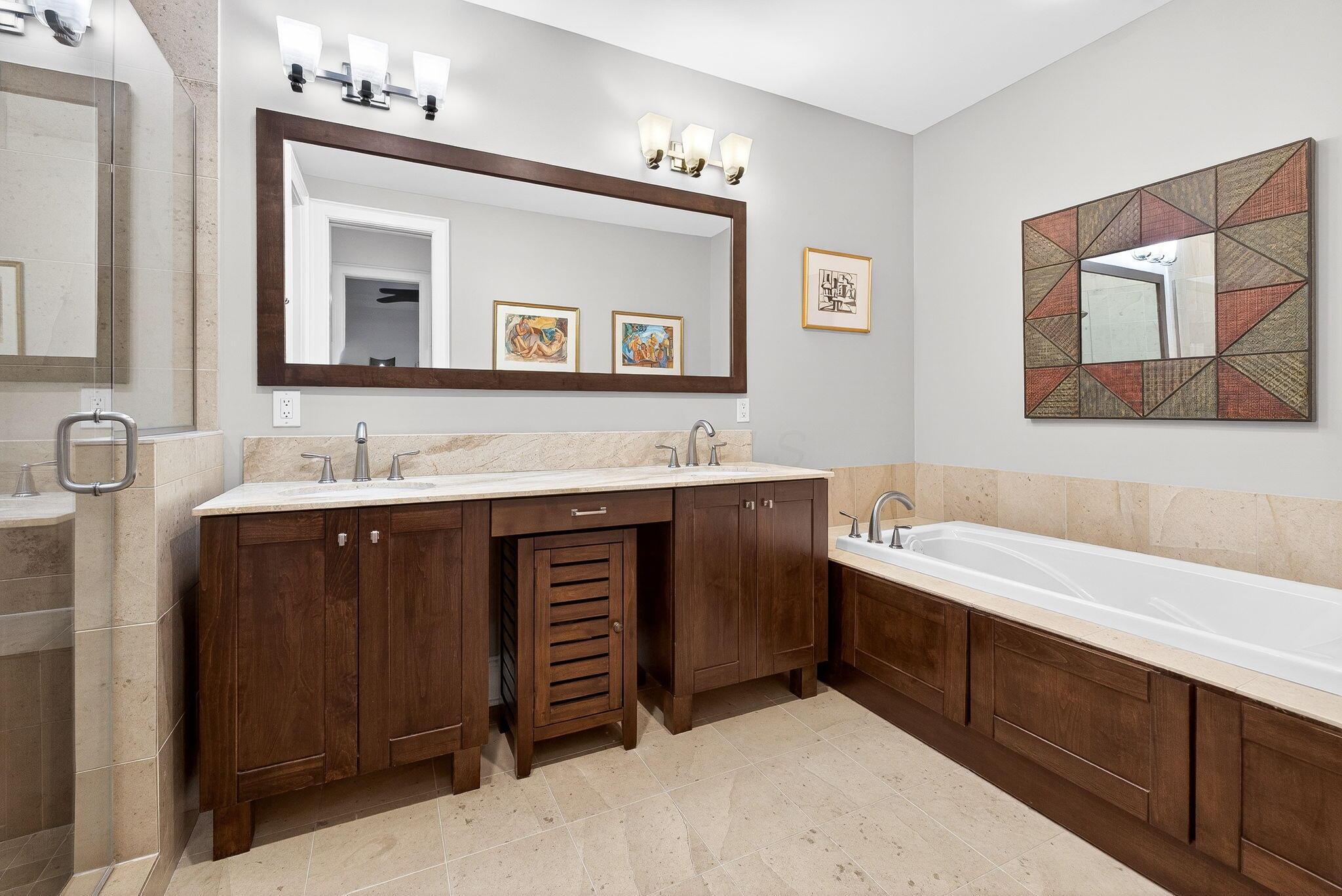 1544 Roxbury Road, Unit 1544 Columbus, OH 43212 - Photo 37 of 92 1544 Roxbury Rd (Interior)-33