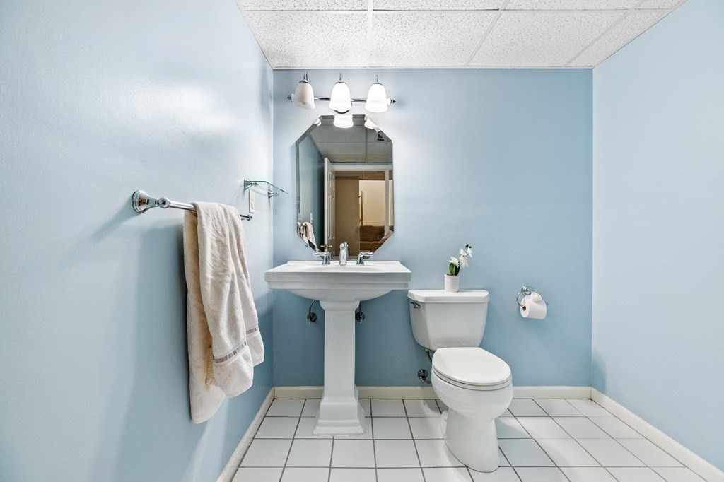 52 Bay Farm Road, Unit 52 Duxbury, MA 02332 - Photo 20 of 27 Gallery Image 20