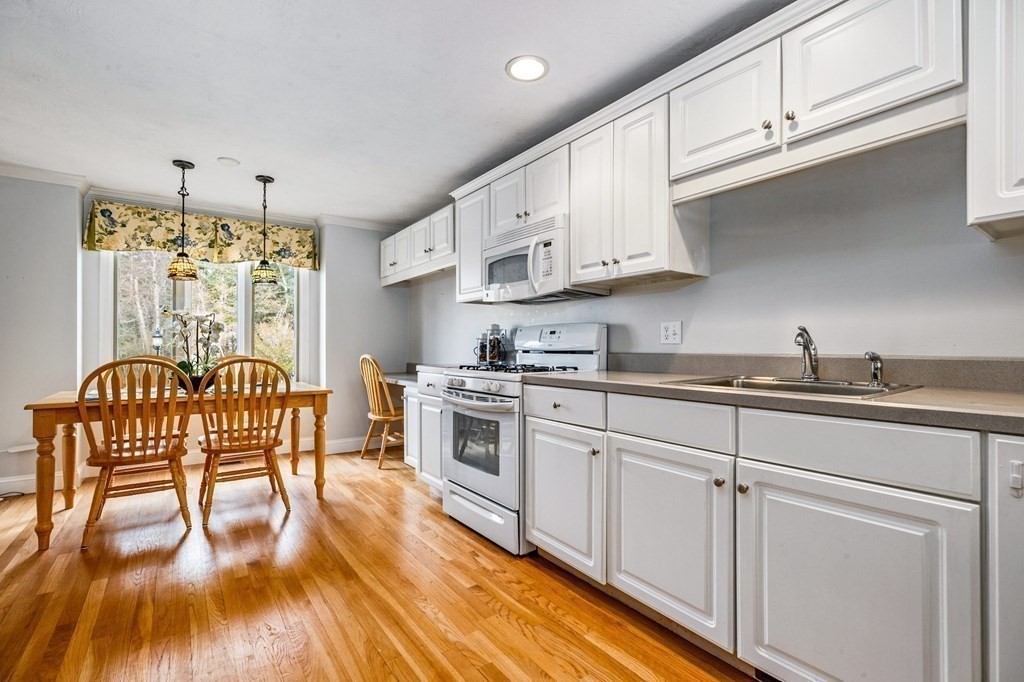 52 Bay Farm Road, Unit 52 Duxbury, MA 02332 - Photo 4 of 27 Gallery Image 4