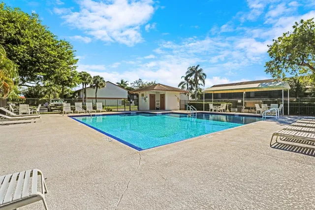 $399,000 | 7110 Southwest 42nd Court, Unit 7110, Davie, FL 33314