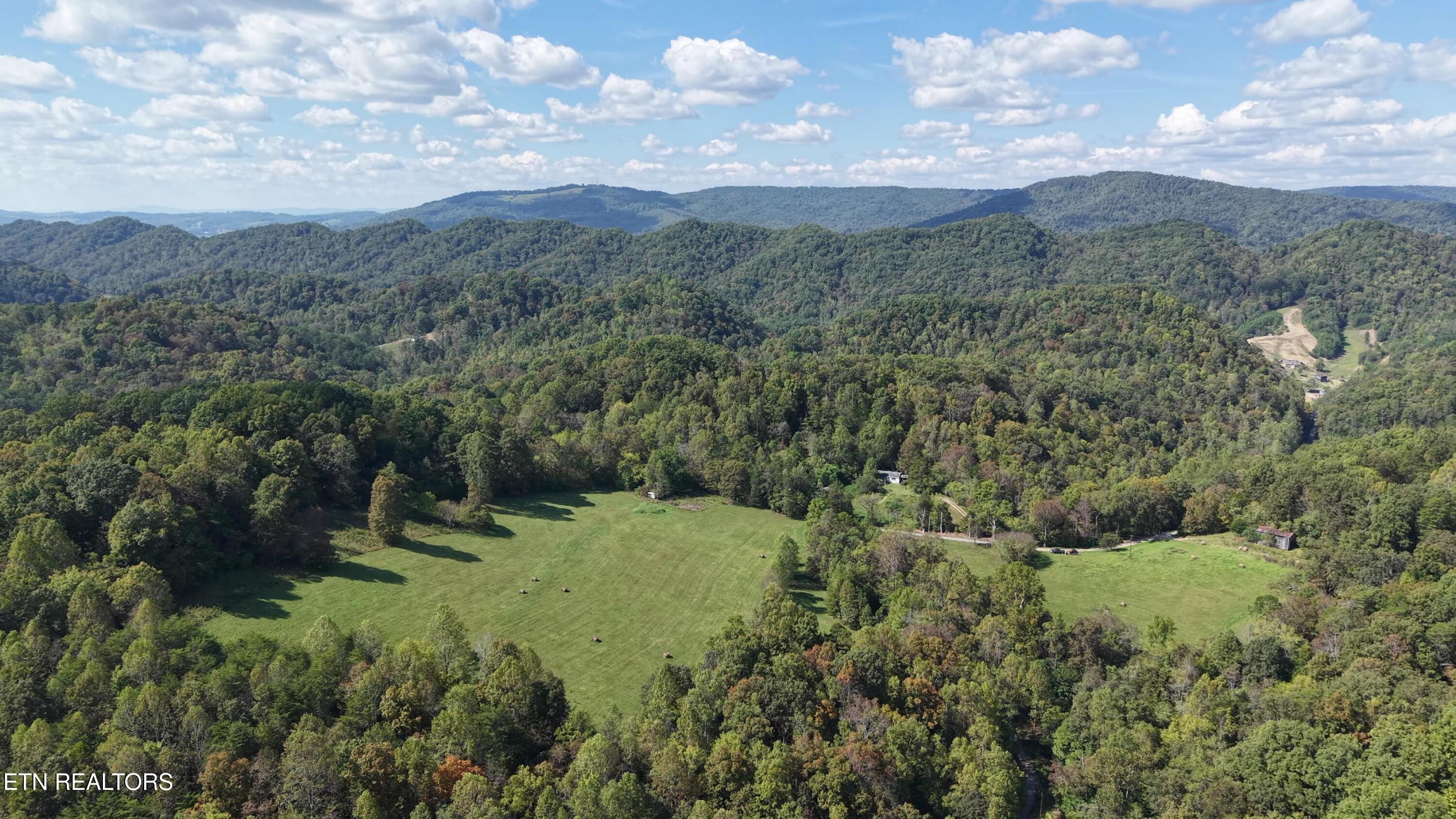 42 Clinch River Road Tazewell, TN 37879 - Photo 4 of 7 2