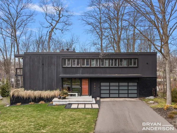 $895,000 | 2631 Greentree Drive Southeast, Grand Rapids, MI 49546