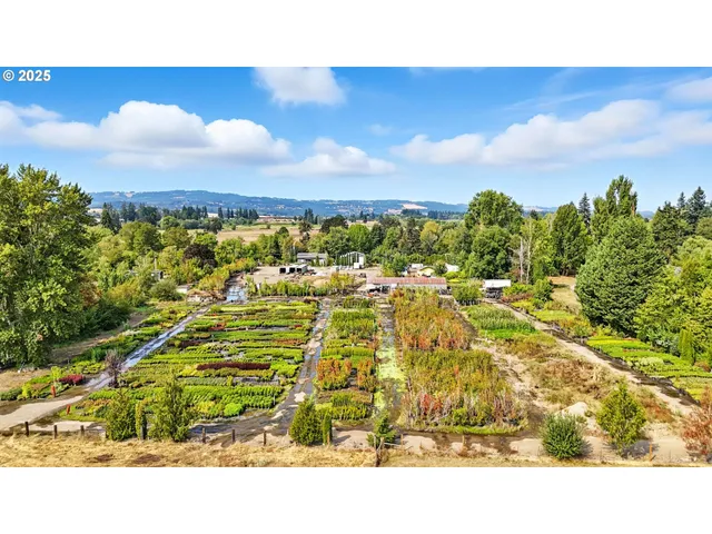 a view of an ocean view