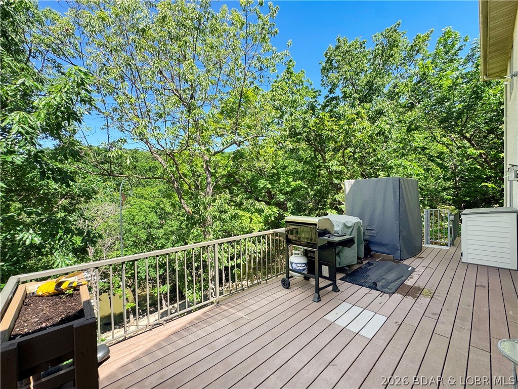 177 Ridgewood Drive Lake Ozark, MO 65049 - Photo 11 of 40 Grill 'til your heart's content! Private sauna is