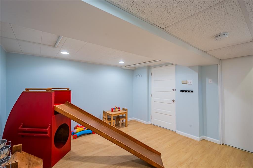 253 Cascade Road Pittsburgh, PA 15221 - Photo 15 of 25 Gallery Image 15
