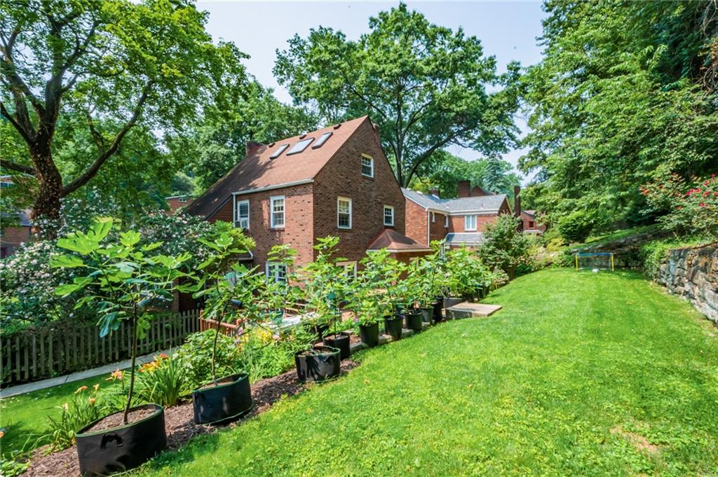 253 Cascade Road Pittsburgh, PA 15221 - Photo 21 of 25 Gallery Image 21