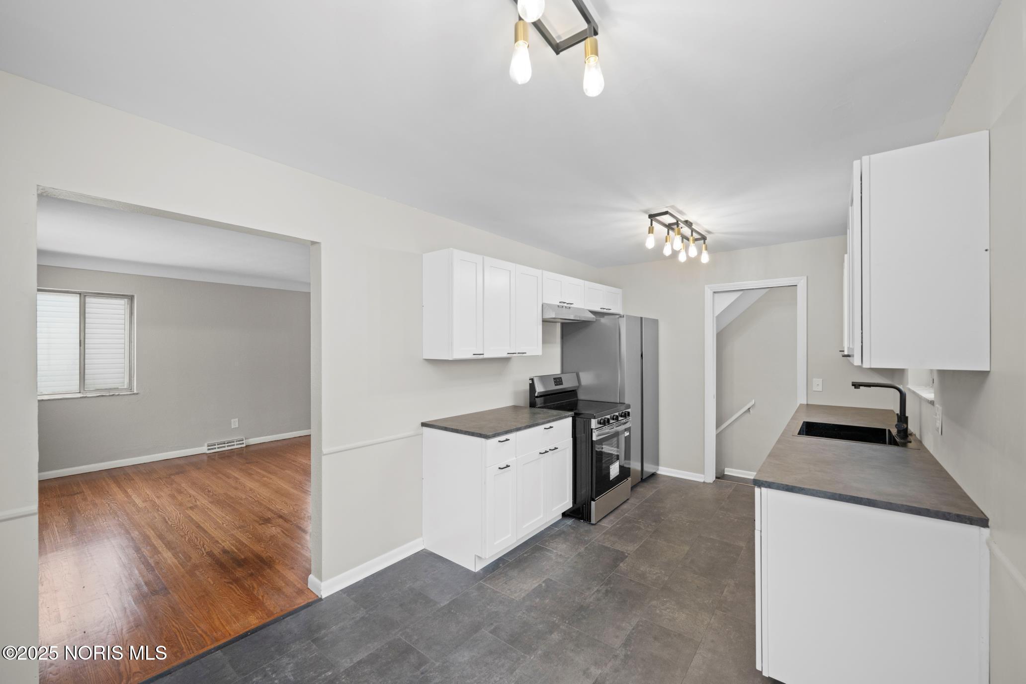 1825 Northover Road Toledo, OH 43613 - Photo 8 of 26 01D48889-F50E-4A48-92FE-850475AF585F