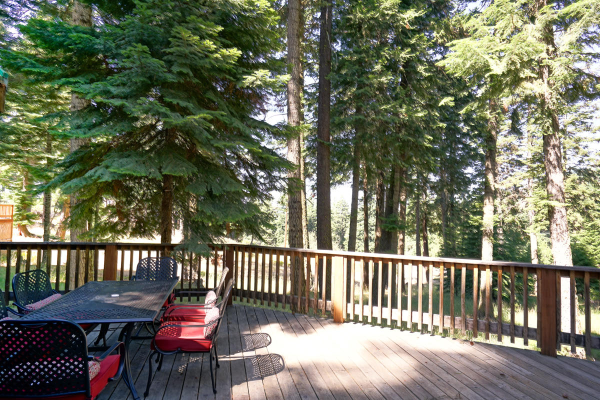 7979 Hyatt Prairie Road, Unit 40 Ashland, OR 97520 - Photo 17 of 21 Cabin_40_17