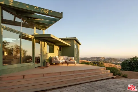 $1,995,000 | 2083 Hanscom Drive, South Pasadena, CA 91030
