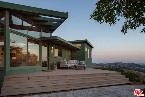 $1,995,000 | 2083 Hanscom Drive, South Pasadena, CA 91030