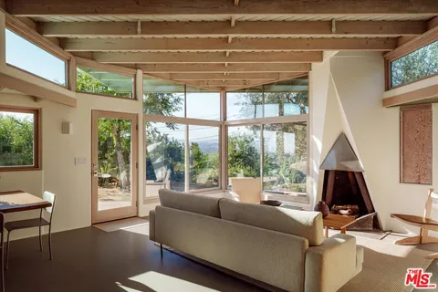 $1,995,000 | 2083 Hanscom Drive, South Pasadena, CA 91030