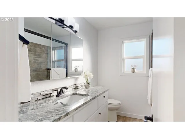 $499,000 | 425 Memory Lane, Brookings, OR 97415