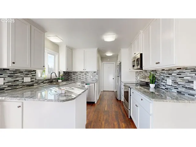 $499,000 | 425 Memory Lane, Brookings, OR 97415