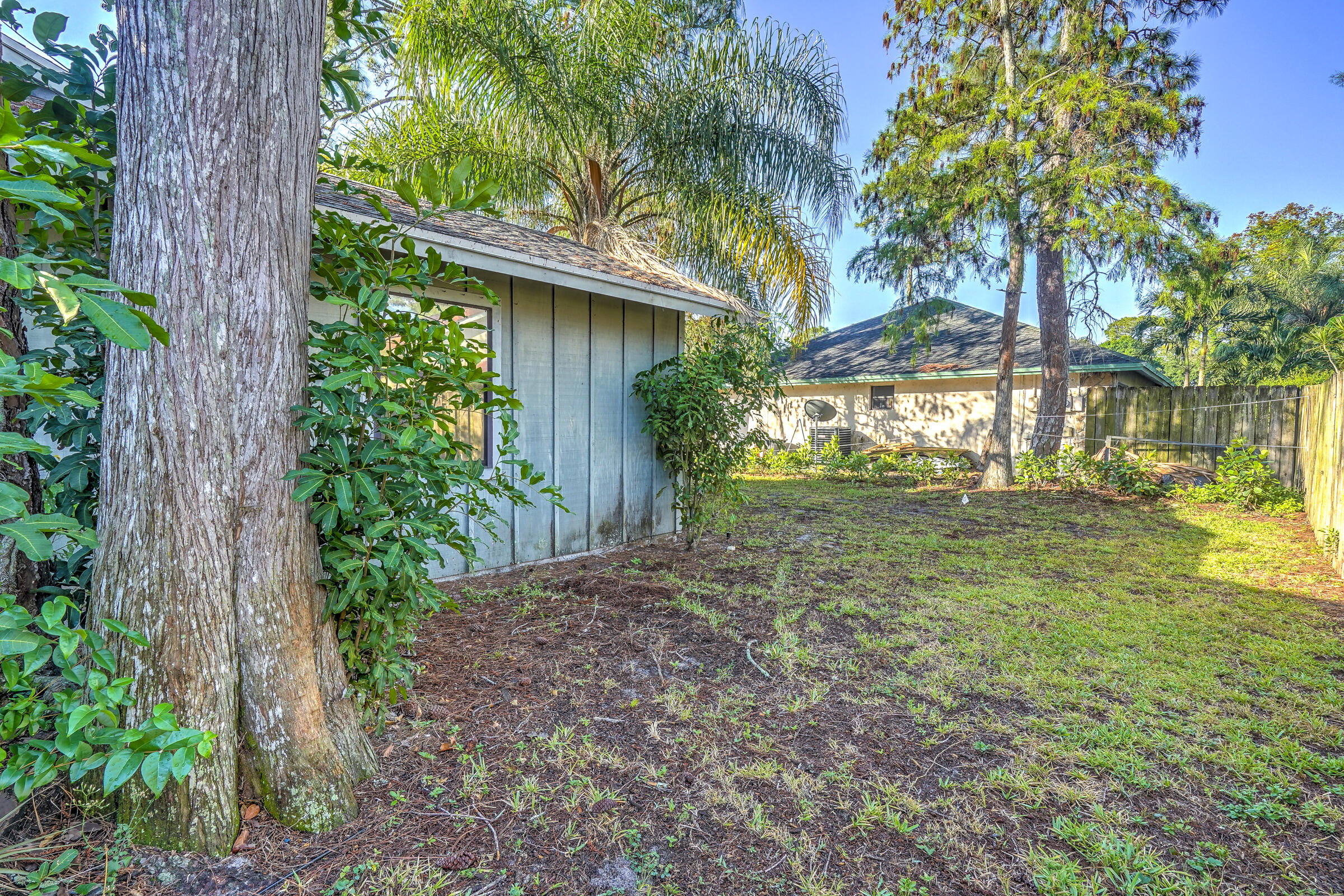 1073 Goldenrod Road Wellington, FL 33414 - Photo 5 of 27 1073Goldenrod-5
