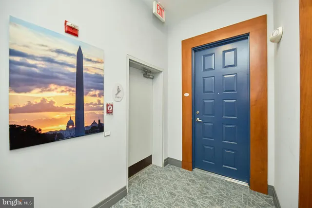 a view of livingroom with furniture