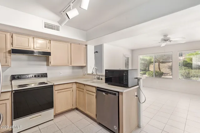 $440,000 | 1310 East Angela Drive, Phoenix, AZ 85022