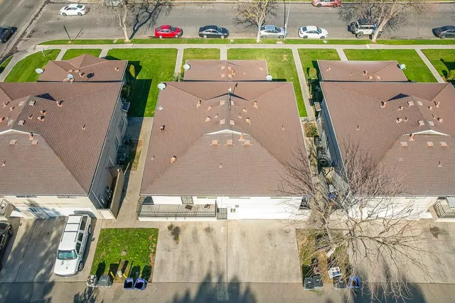 $125,000 | 2855 West Fairmont Avenue, Unit 204, Fresno, CA 93705