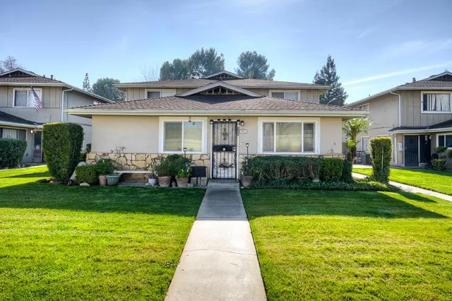 $125,000 | 2855 West Fairmont Avenue, Unit 204, Fresno, CA 93705