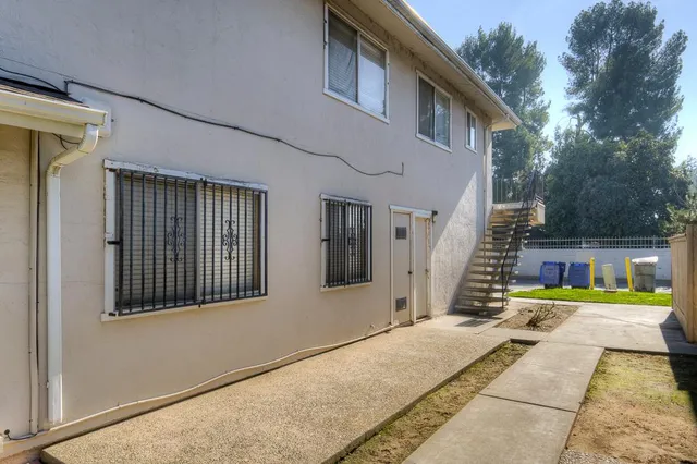 $125,000 | 2855 West Fairmont Avenue, Unit 204, Fresno, CA 93705