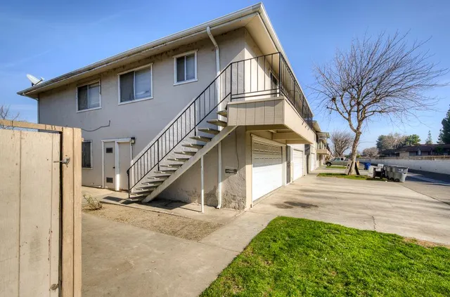 $125,000 | 2855 West Fairmont Avenue, Unit 204, Fresno, CA 93705
