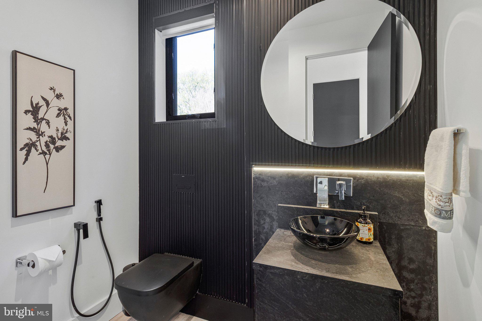 3525 Glenbrook Road Fairfax, VA 22031 - Photo 25 of 111 Powder room