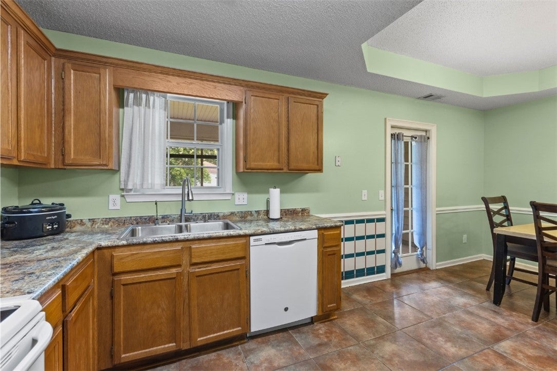1417 Ridge Road Opelika, AL 36801 - Photo 7 of 20 Gallery Image 7