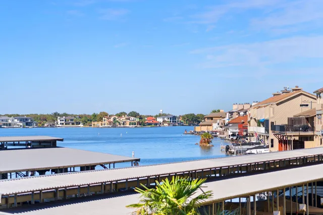$675,000 | 101 West Bank, Unit 14, Horseshoe Bay, TX 78657