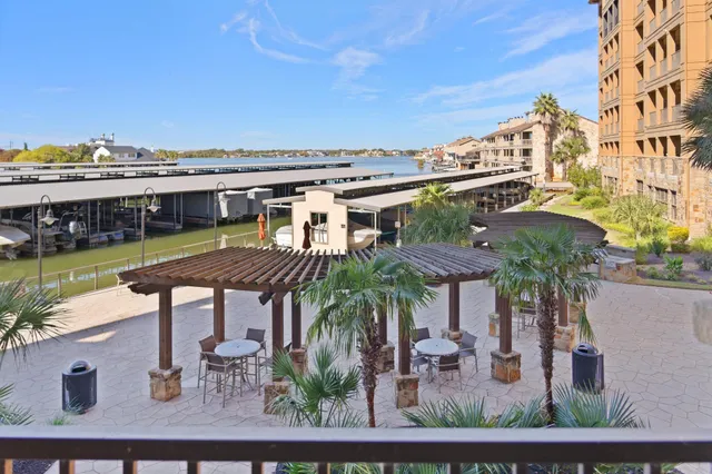 $675,000 | 101 West Bank, Unit 14, Horseshoe Bay, TX 78657