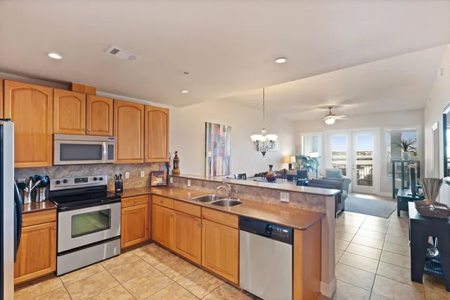 $675,000 | 101 West Bank, Unit 14, Horseshoe Bay, TX 78657