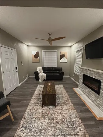 $295,000 | 2122 Park Avenue, Kansas City, MO 64127