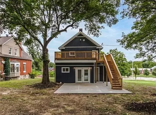$295,000 | 2122 Park Avenue, Kansas City, MO 64127