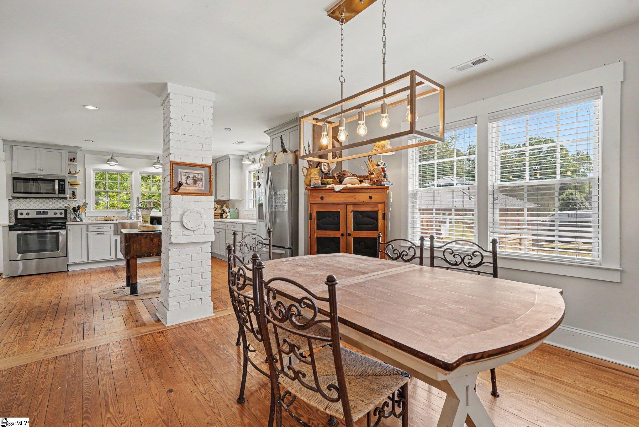 44 Wofford Road Taylors, SC 29687 - Photo 8 of 31