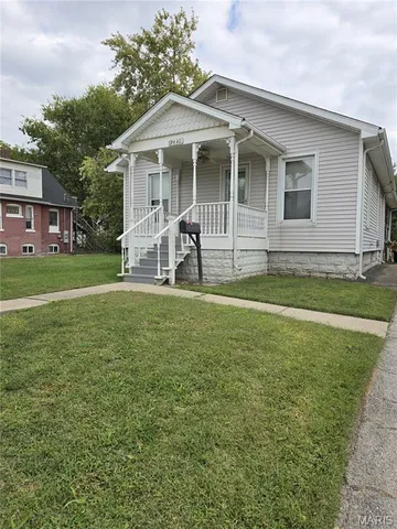 $79,900 | 2440 Iowa Street, Granite City, IL 62040