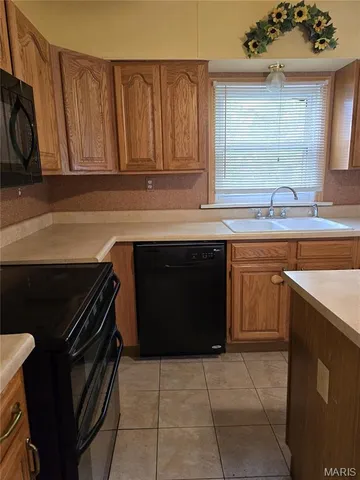 $79,900 | 2440 Iowa Street, Granite City, IL 62040