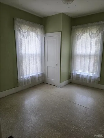 $79,900 | 2440 Iowa Street, Granite City, IL 62040