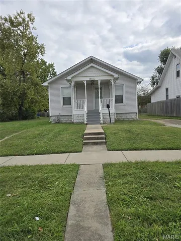 $79,900 | 2440 Iowa Street, Granite City, IL 62040