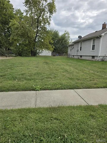 $79,900 | 2440 Iowa Street, Granite City, IL 62040