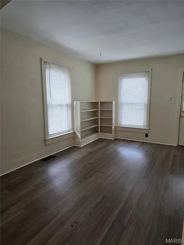 $79,900 | 2440 Iowa Street, Granite City, IL 62040