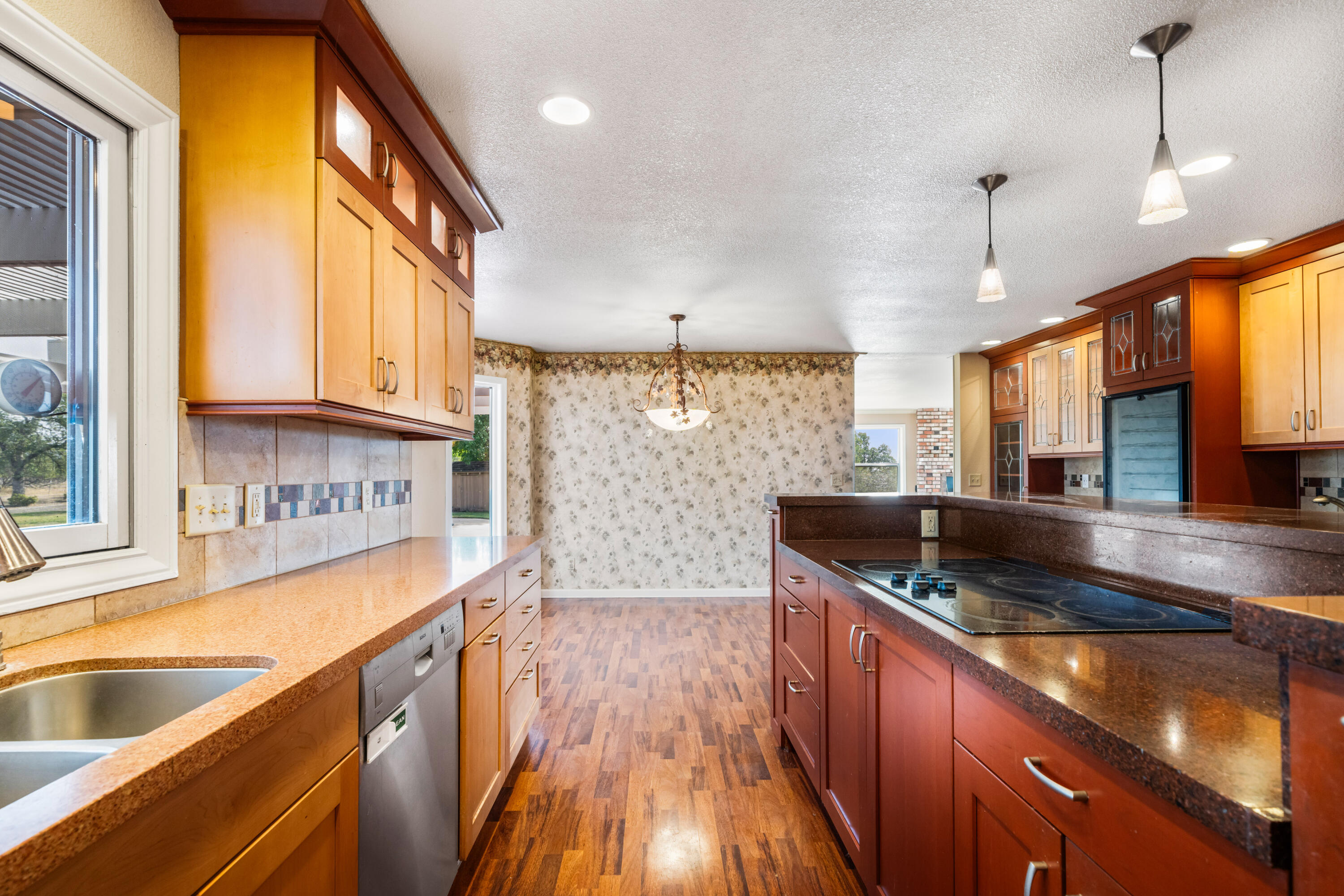 8441 Silver Bridge Road Palo Cedro, CA 96073 - Photo 16 of 84 kitchen5
