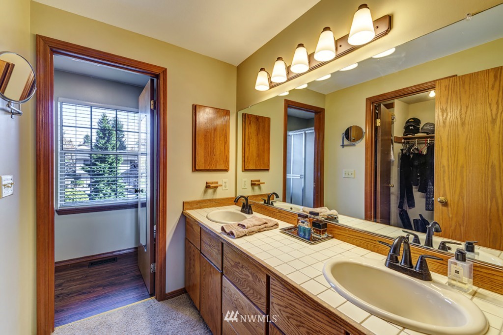 14731 104th Avenue Northeast Bothell, WA 98011 - Photo 13 of 18 Gallery Image 13