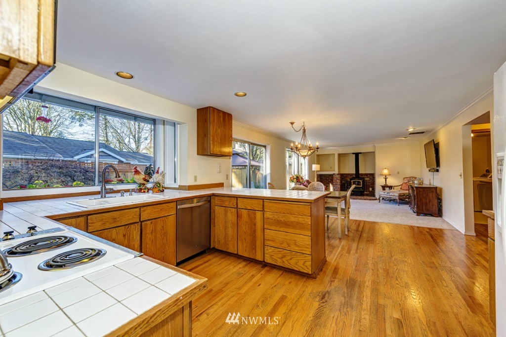 14731 104th Avenue Northeast Bothell, WA 98011 - Photo 9 of 18 Gallery Image 9