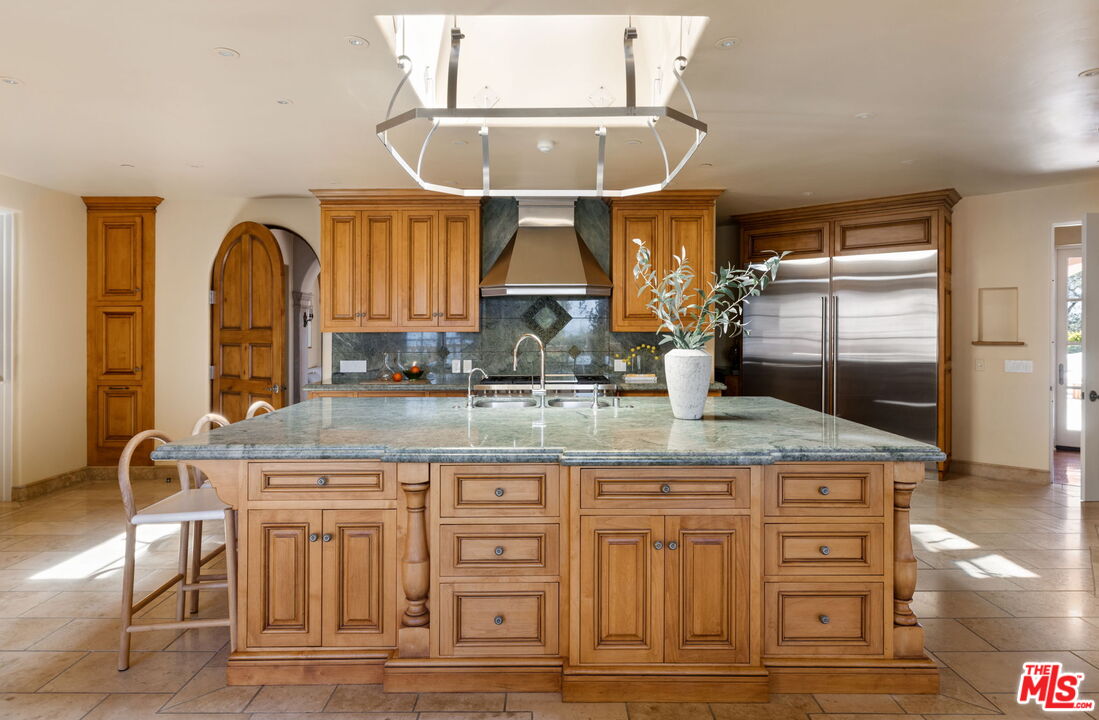 358 Woodley Road Santa Barbara, CA 93108 - Photo 9 of 45