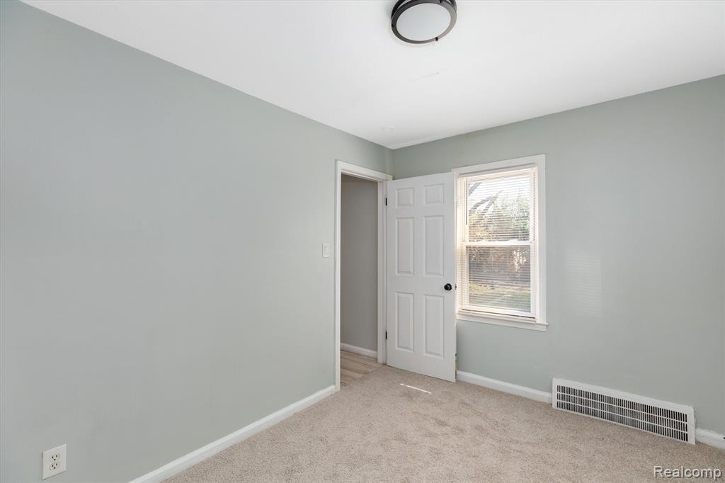 20122 Charest Street Detroit, MI 48234 - Photo 17 of 27